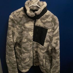 Walmart Zip-Up Hoodie Size Large